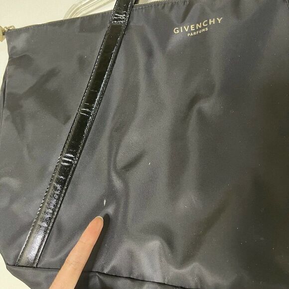 Givenchy parfums black nylon medium zip tote shopper handbag - Picture 7 of 10